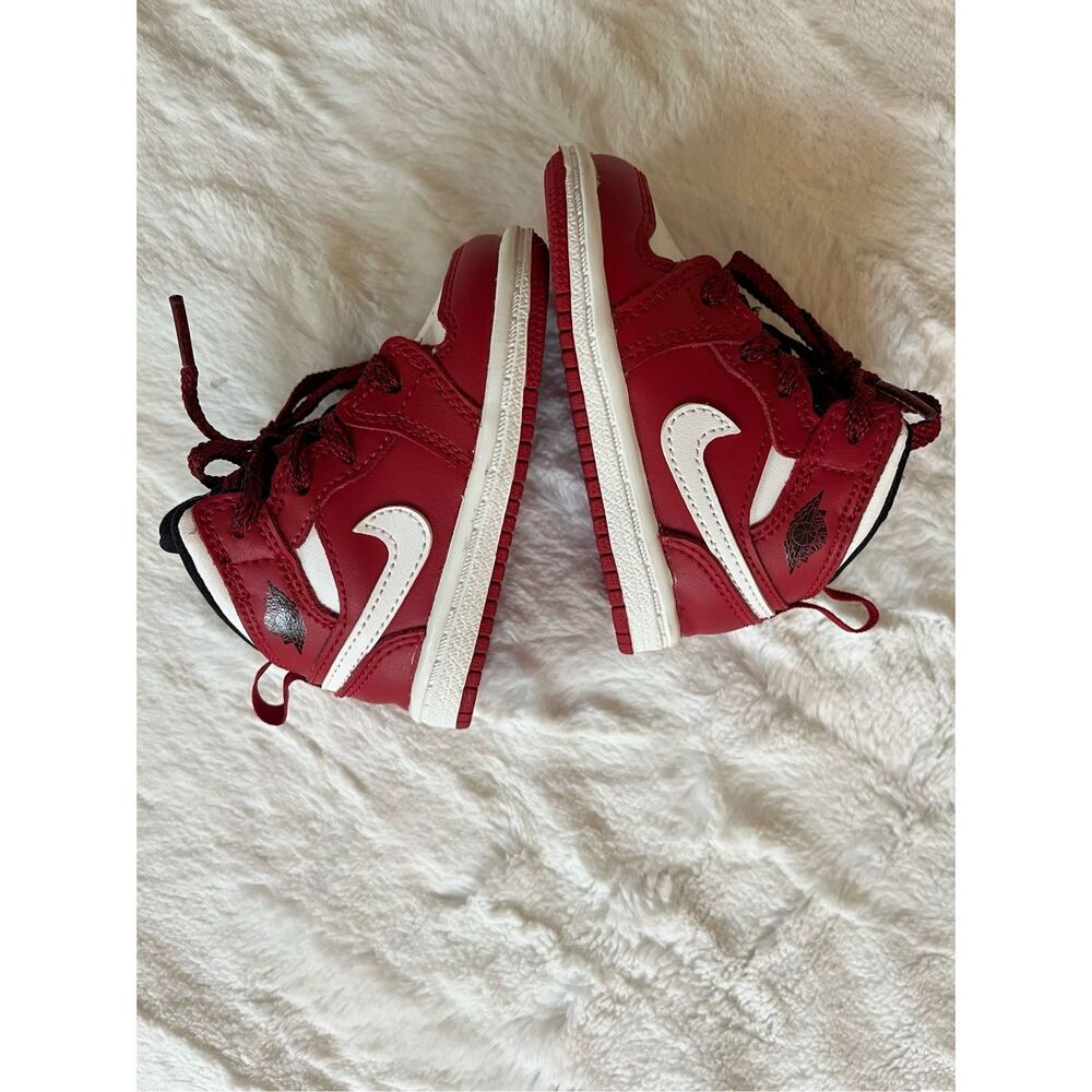 Nike Kids Red and White Sneakers